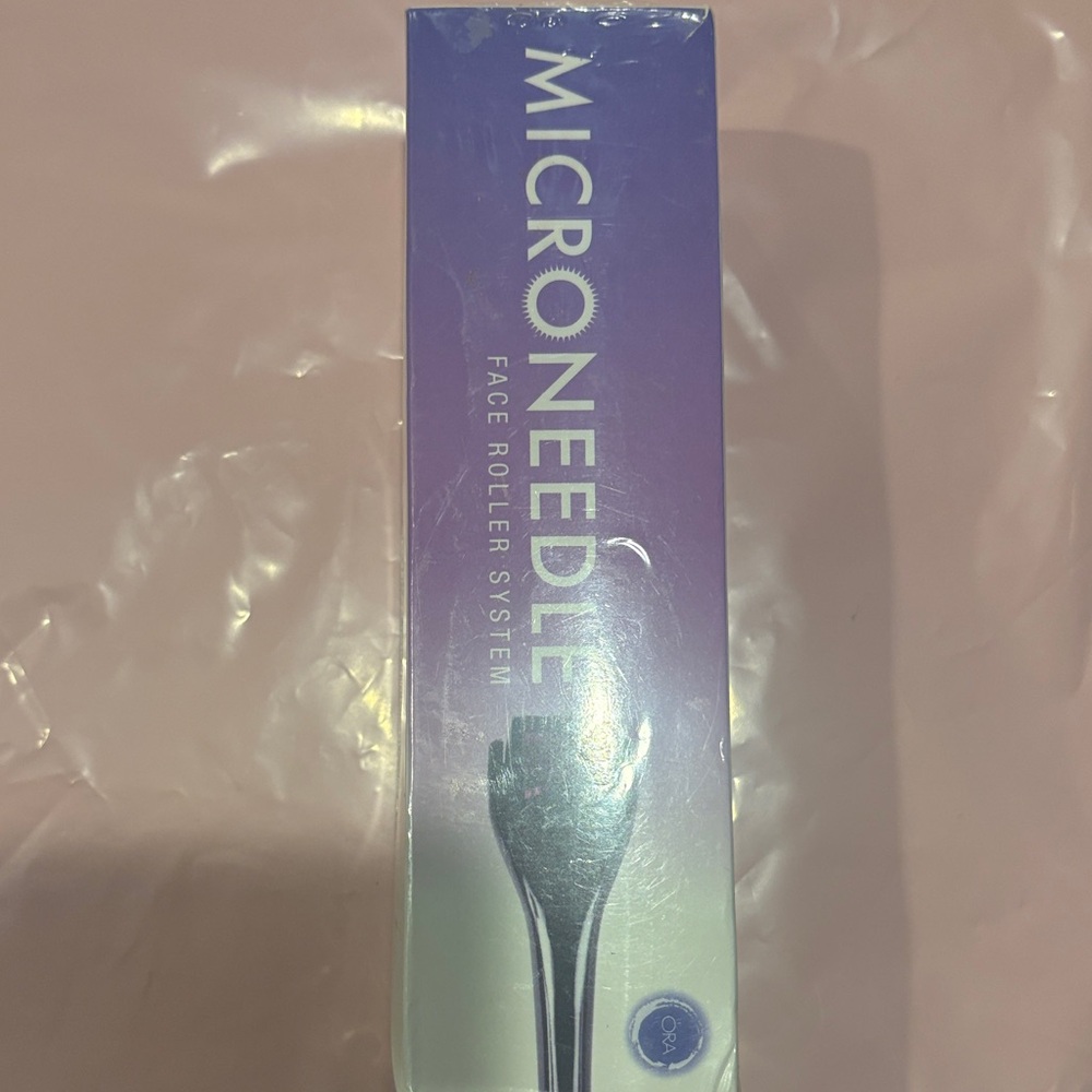 Sephora Microneedle Face Roller System - Purple and White